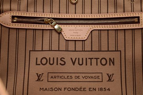 louis vuitton maison fondee en 1854 bag price